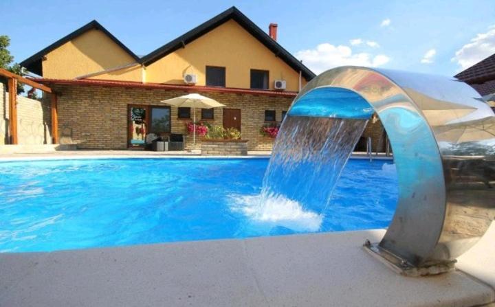 Guest House Vila Alexandar Palić Δωμάτιο φωτογραφία