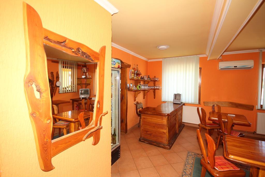Guest House Vila Alexandar Palić Εξωτερικό φωτογραφία