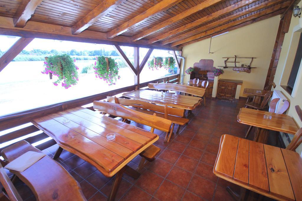 Guest House Vila Alexandar Palić Εξωτερικό φωτογραφία